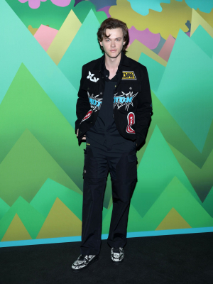 5B14577042735D_5BLouis_Vuitton__-_Photocall_-_Paris_Fashion_Week_-_Menswear_Fall-Winter_2023-20245D_f.jpg