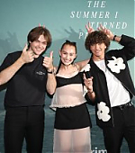 Teen_Vogue___Cast_Of_The_Summer_I_Turned_Pretty_Celebrate_282229.jpg