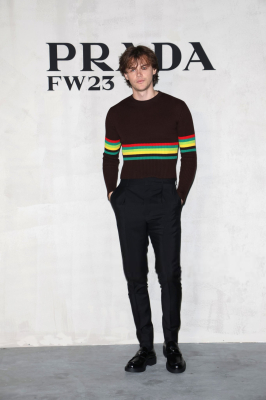 5B14566260205D_5BPrada_Fall_-Winter_2023_Menswear_Fashion_Show_-_Arrivals_and_Front_Row5D_f.jpg